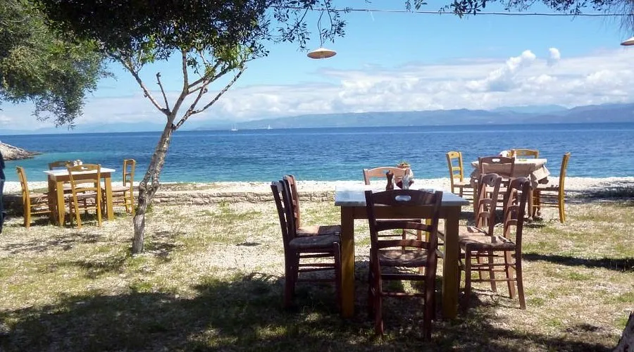 Bouloukos - Photo 3