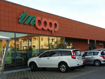 Coop - Photo 2