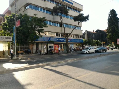 Türkiye İş Bankası - Photo 2