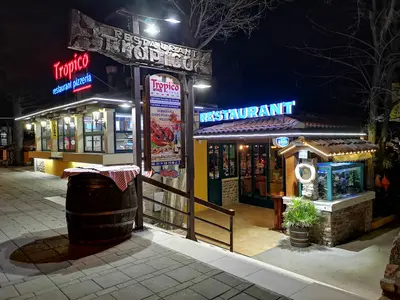 Tropico's Restaurant & Lounge - Photo 2