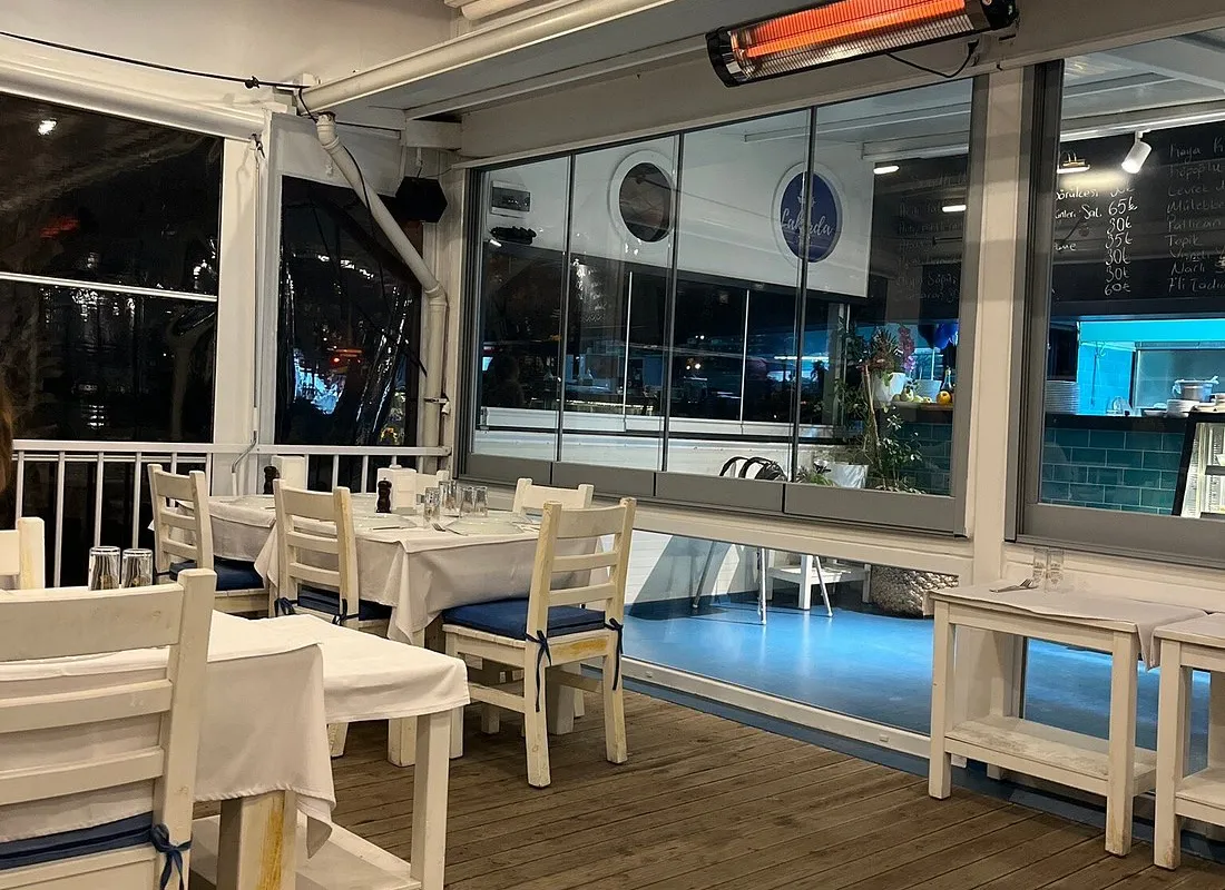 Lakerda Restaurant - Photo 2