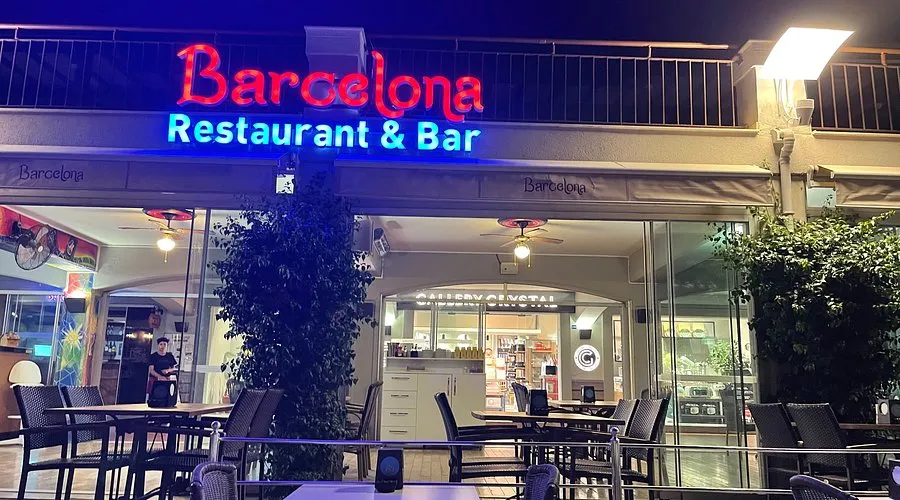 Barcelona Cafe Bar - Photo 2