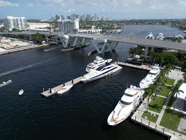17th Street Causeway Bridge - Photo 4