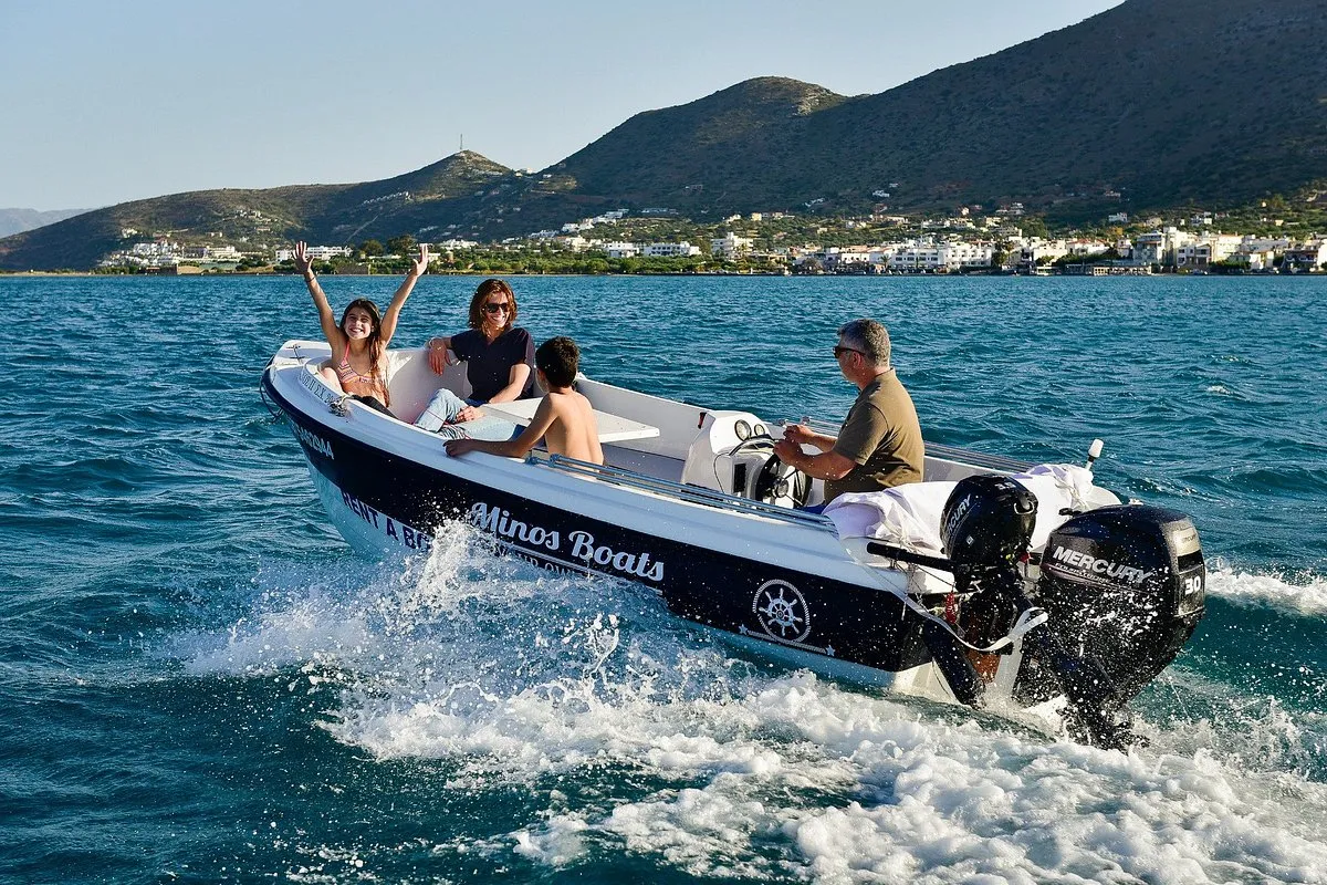 Minos Boats - Photo 1