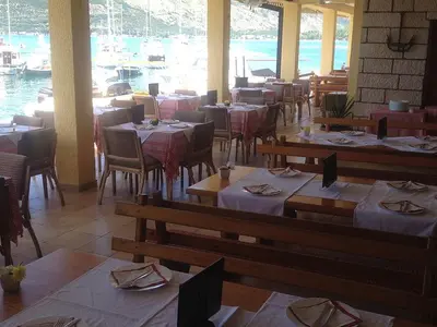 Bluefin Caffe Restaurant Bar Skver - Photo 2