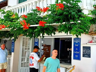 Harbor Café - Photo 3