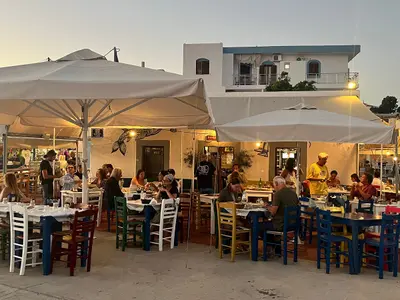 Ouzo Asprakis - Photo 2
