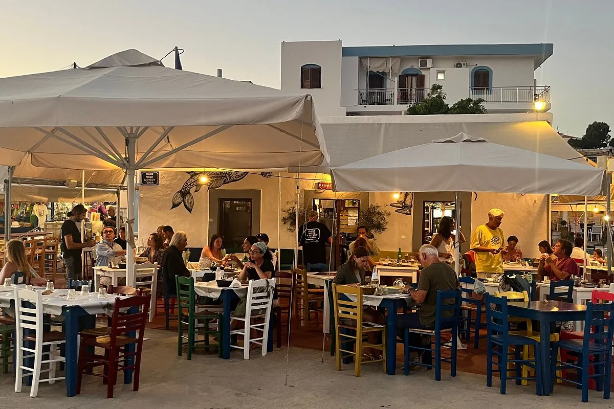 Ouzo Asprakis - Photo 2