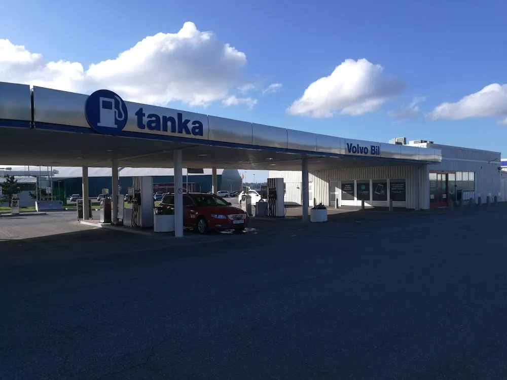Tanka - Photo 2