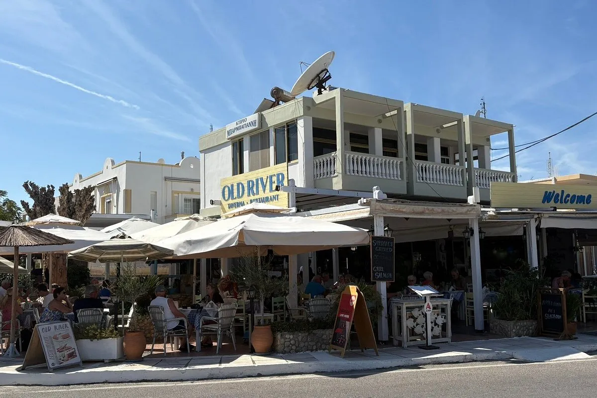Old River Taverna - Photo 1