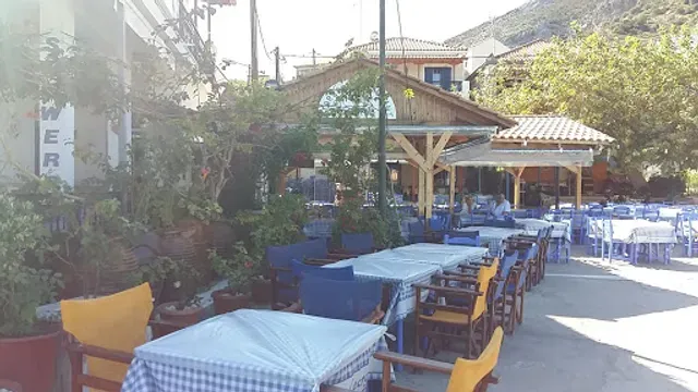 Beach Bar - Photo 2
