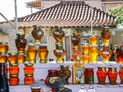 The Old Tree traditional local products - Photo 3