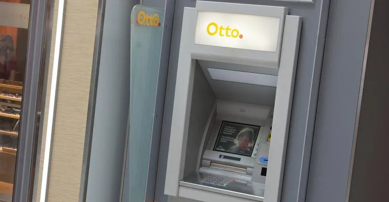 Otto - Photo 1