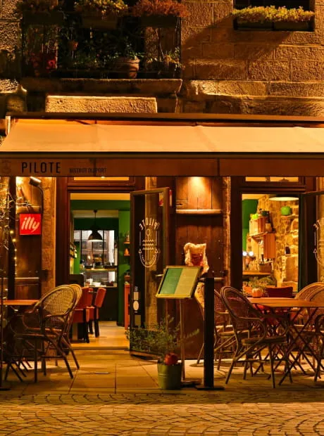 Newport Café - Photo 1