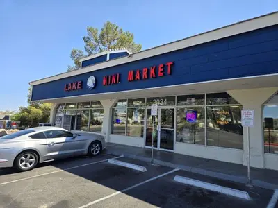 Mini Market - Photo 2