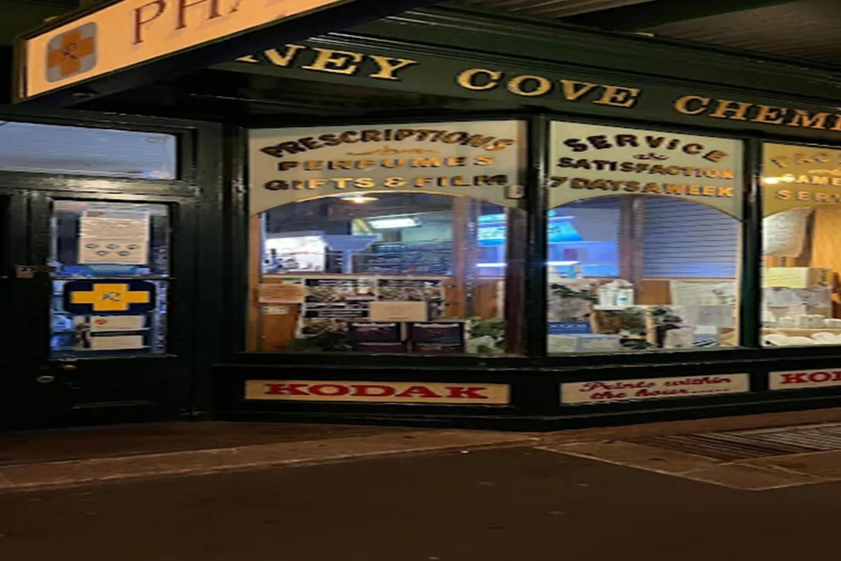 The Rocks Chemist - Photo 3
