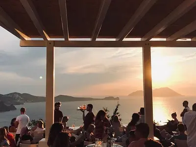 Utopia - Photo 1