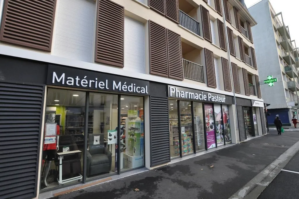Pharmacie Pasteur - Photo 1