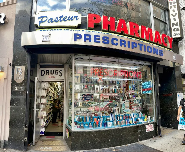 Pharmacie Pasteur - Photo 2