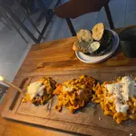 Màs