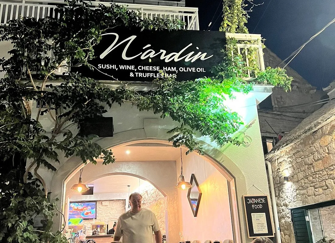 N'ardin Wine And Cheese Bar - Photo 1