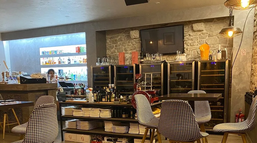 N'ardin Wine And Cheese Bar - Photo 2
