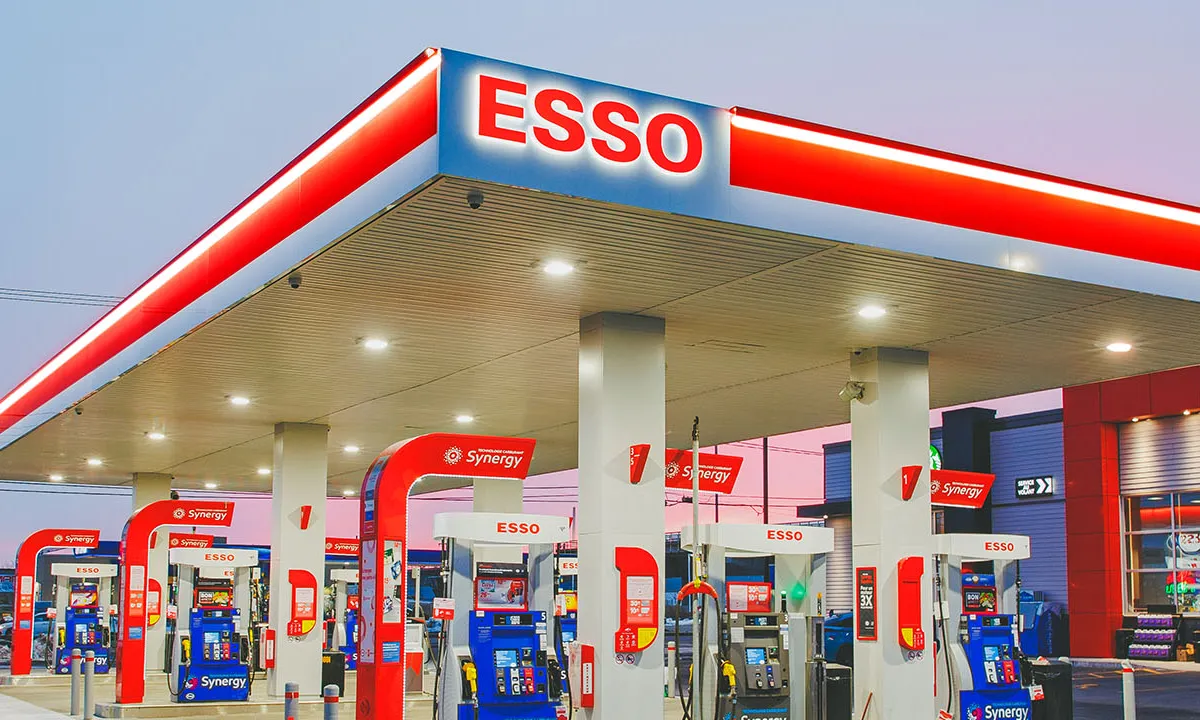Esso - Photo 1
