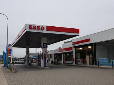 Esso - Photo 4