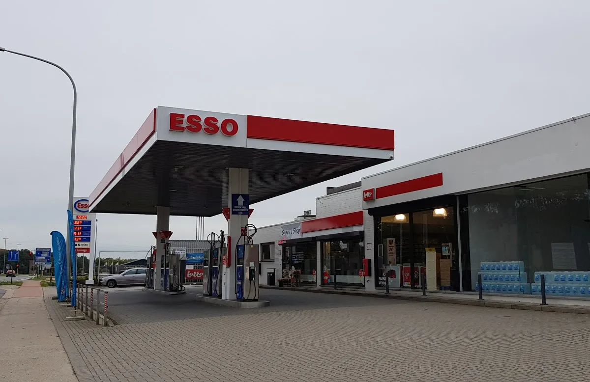 Esso - Photo 4