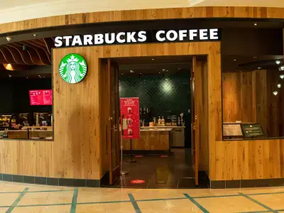 Starbucks - Photo 3