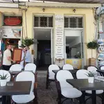 Gogo's Cafe