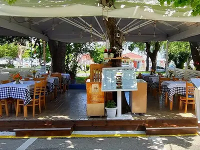Spyros - Photo 3