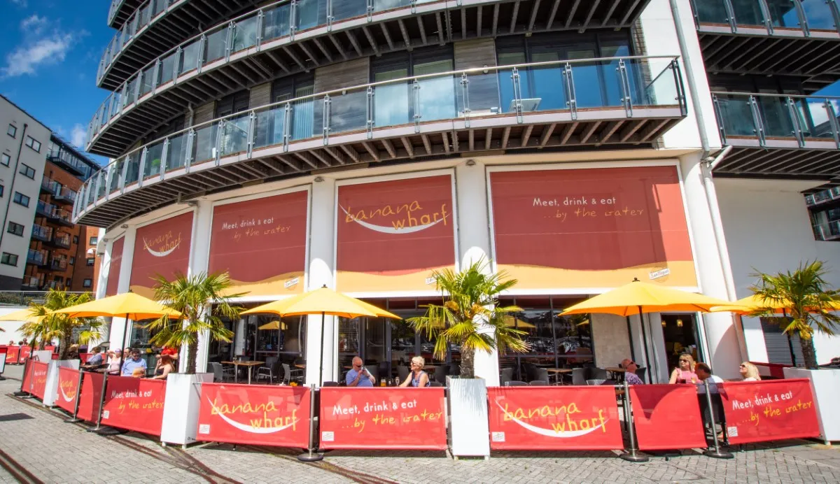 Banana Wharf - Photo 1
