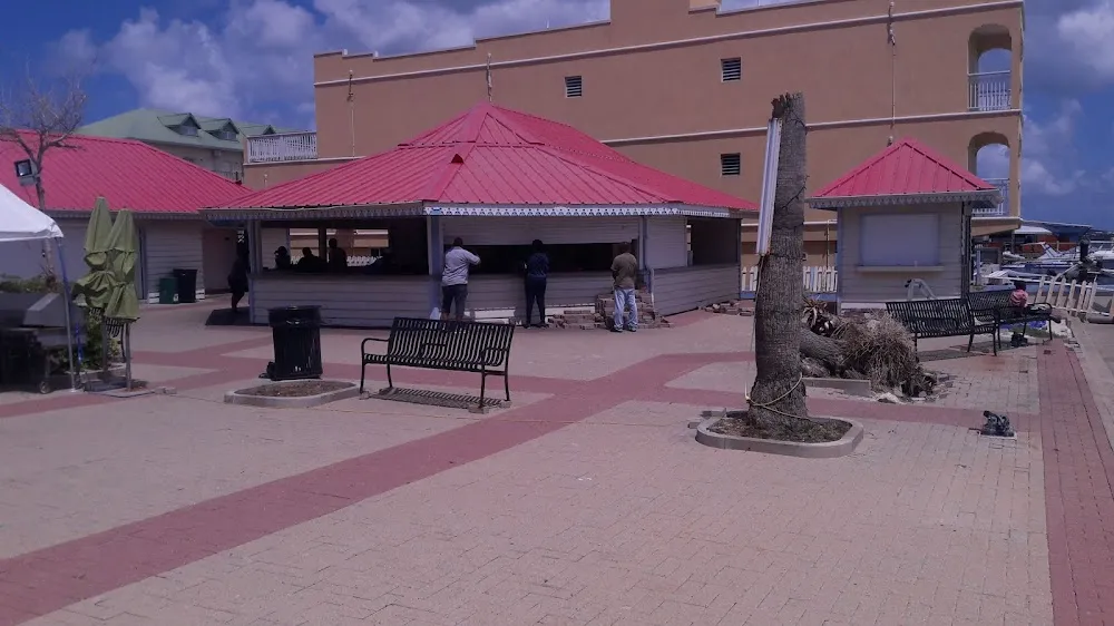 Island Seafood Supermarket - Photo 1