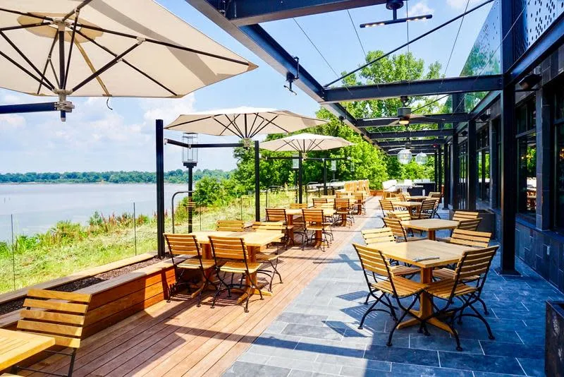 The Boathouse - Photo 3