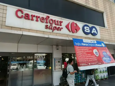 Carrefour - Photo 3