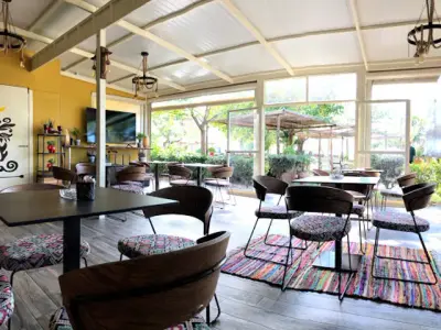 Fratelli Beach Bar - Photo 3