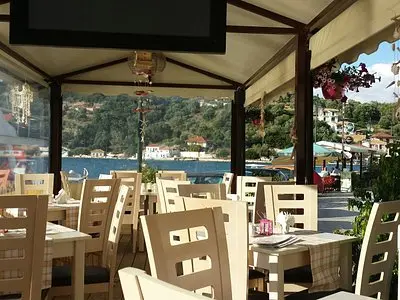 Taverna Minas - Photo 2