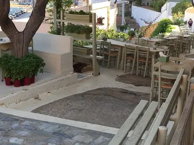 Stroggylis' Hangout - Photo 2