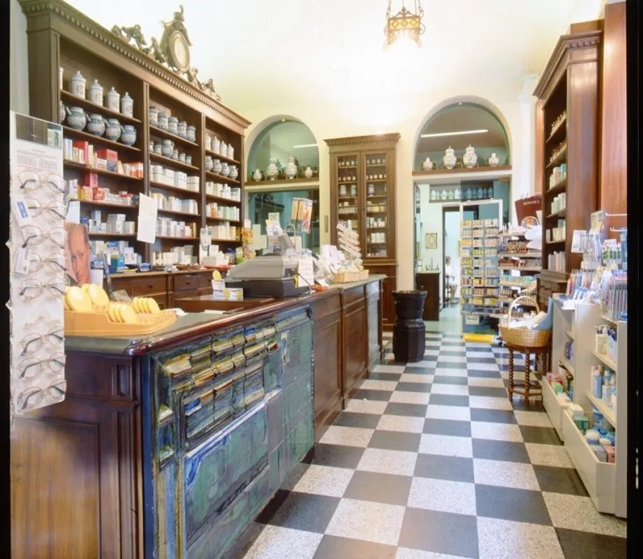 Farmacia Montanaro - Photo 2