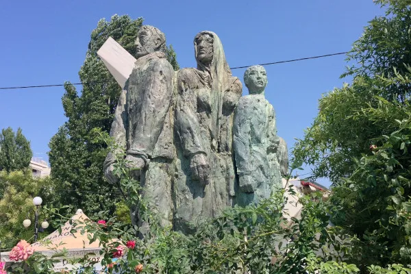 National Resistance Monument (statues) - Photo 1