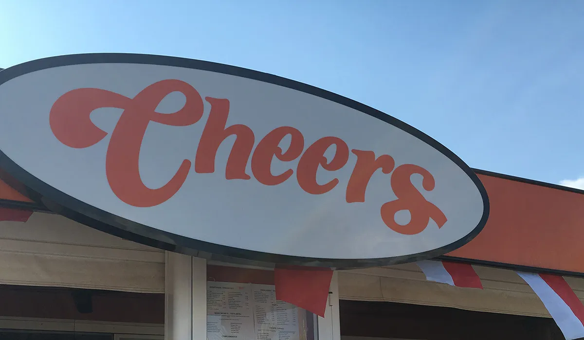 Cheers - Photo 2