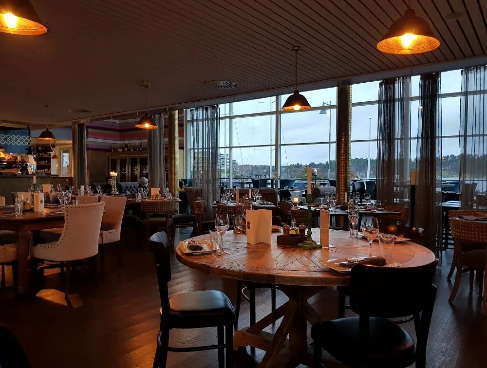 Pier 16 - Photo 2