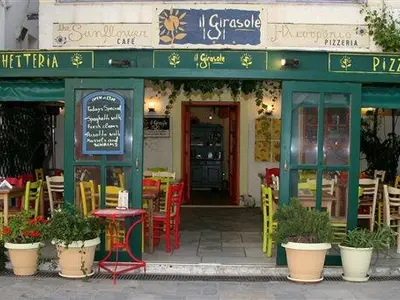 Port Café - Photo 2