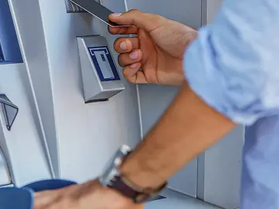 Alpha Bank - Photo 2