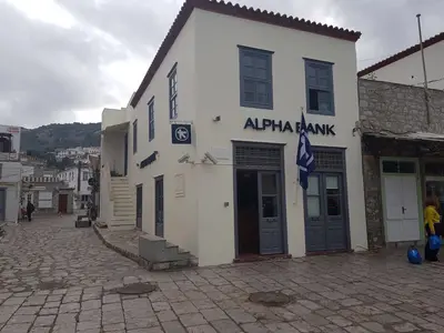 Alpha - Photo 3