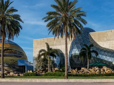 Salvador Dalí Museum - Photo 2