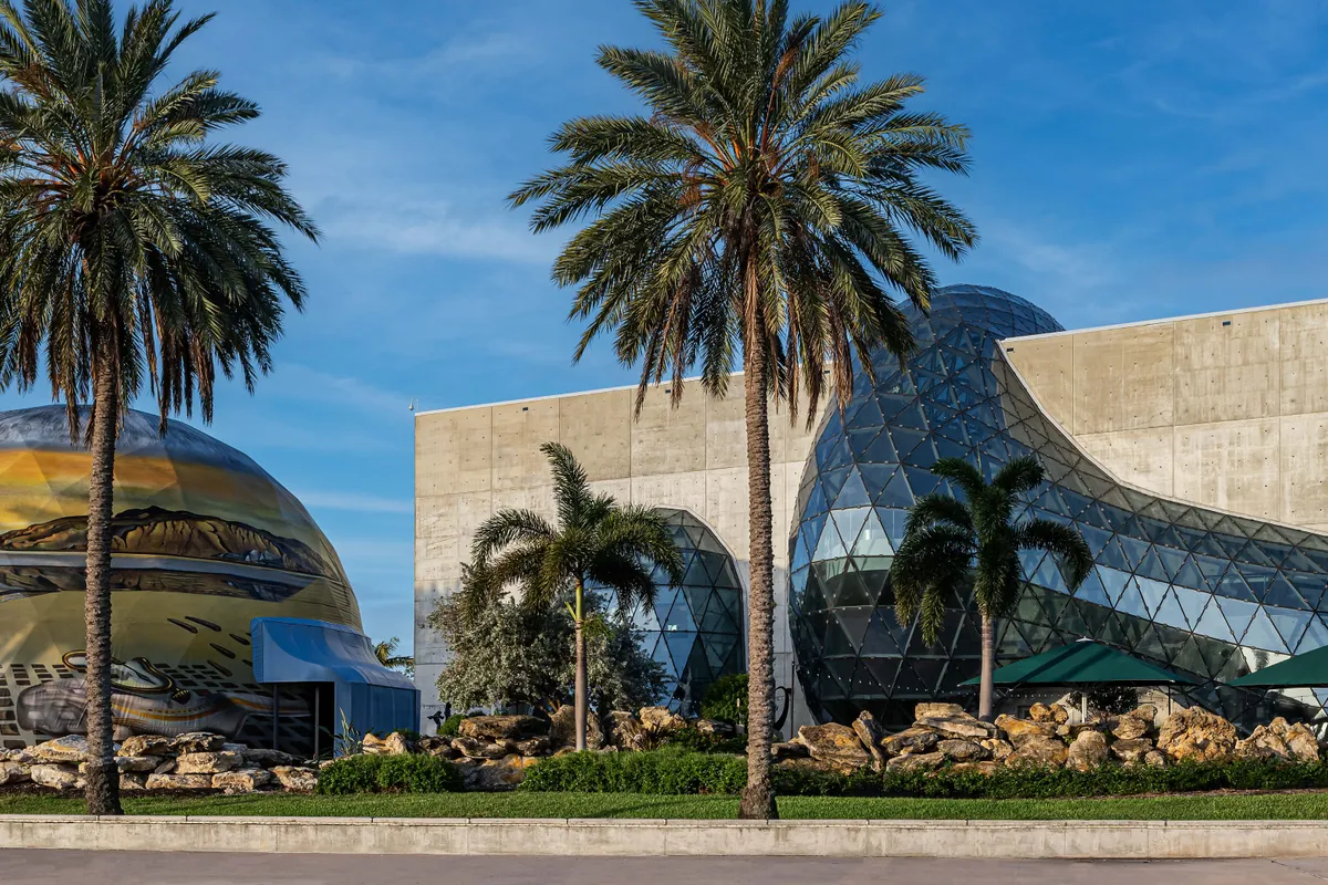 Salvador Dalí Museum - Photo 2