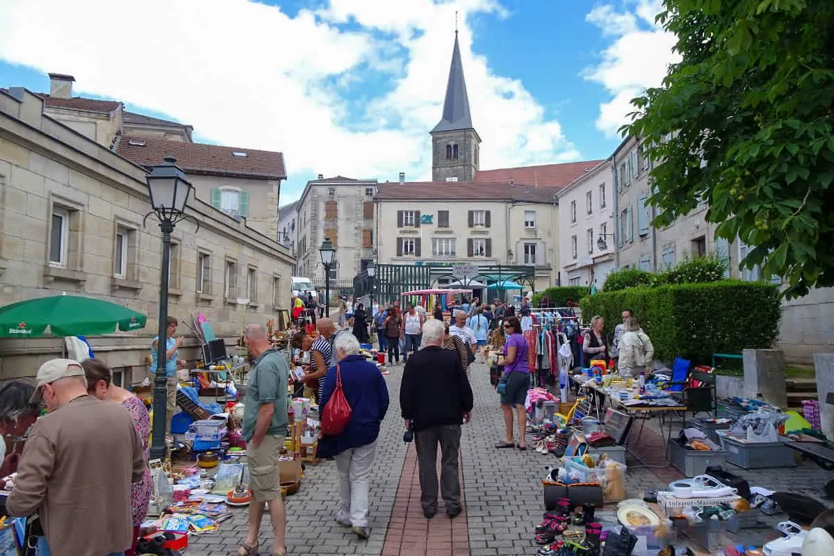 Marché de Fontenoy-Le-Château - Photo 2