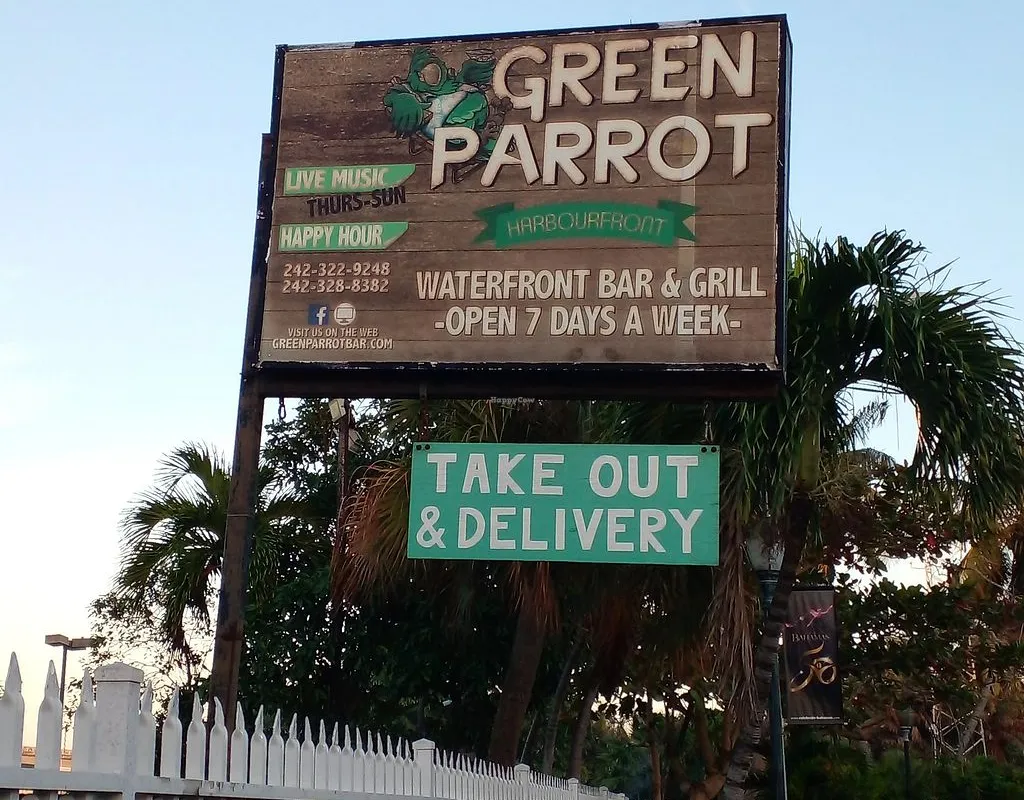 The Green Parrot - Photo 3